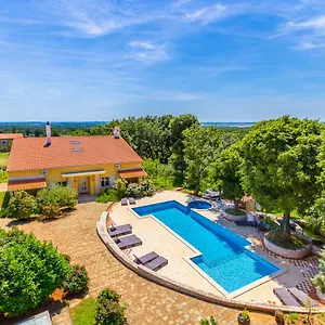 https://apartments-universe.in-istria.net